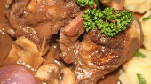Kuře na červeném víně (Coq au Vin)