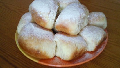 Kynuté buchty, plněné marmeládou