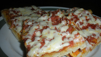 Pizza na celý plech
