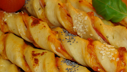 Pizza tyčinky z kynutého těsta, Detail