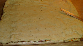 Pizza tyčinky z kynutého těsta