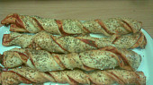 Pizza tyčinky z kynutého těsta