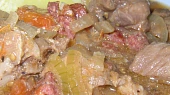 Ražniči v pomalém hrnci, detail
