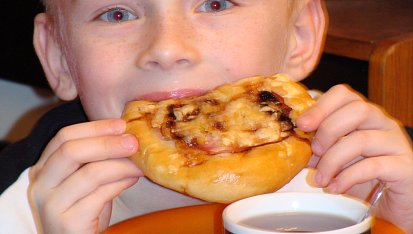 Slaninové vdolečky s cibulí a sýrem, Vojtík