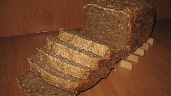 Slunečnicový kváskový chléb