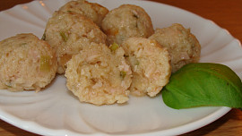 Šunkové knedlíčky  jednoduché - zavářka do polévky