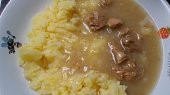 Vepřová plec na kmíně, syn to měl s bramborovou kaší, co zbyla od včera