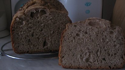 Žitno-pšeničný chléb II., v řezu