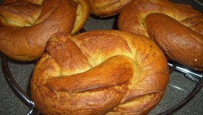 Bavorské preclíky z domácí pekárny