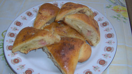 Česnekové trojhránky s postupem