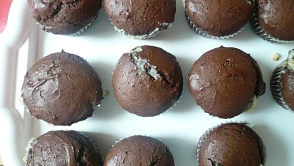 Čokoládové muffiny s frischkäse náplní
