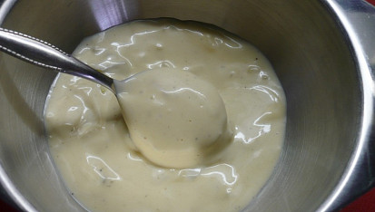 Domácí tatarská omáčka, Majonéza,mléko,víno,citr.šťáva,cibule, steril.okurky,plnotuč.hořčice,sůl,pepř,worcestr,cukr 