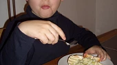 Gnocchetti se smetanovou omáčkou a brokolicí, Marek gnocchi miluje a brokolici taky (v tomhle není po tatínkovi - zatím)