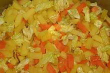 orestovaná zelenina (mrkev, brambory, kapusta)