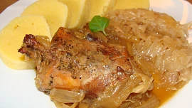 Králík na zázvoru a šalvěji pečený