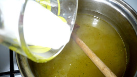 Kuřecí maso s celozrnými placičkami