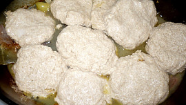 Kuřecí maso s celozrnými placičkami