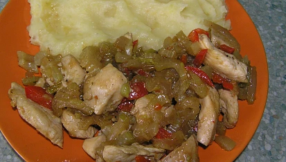 Kuřecí s řapíkatým celerem
