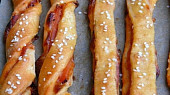 Pizza tyčinky z kynutého těsta