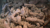 Shawerma (šaverma) po mojom (mäso necháme na plameni, až kým jeho povrch zmení farbu)