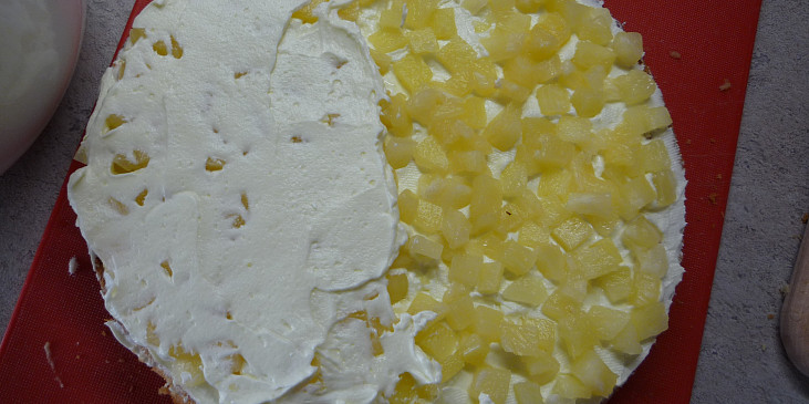 Ananasový dort pro Anežku (s krémem a ananasem )