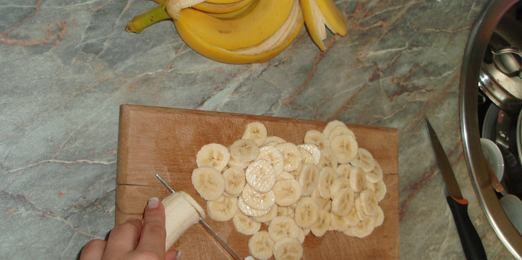 Banánový sen (Krájení banánů :-) )