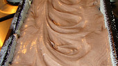 Bílkový chlebíček kakaový s tvarohovým krémem, Těsto ve formě