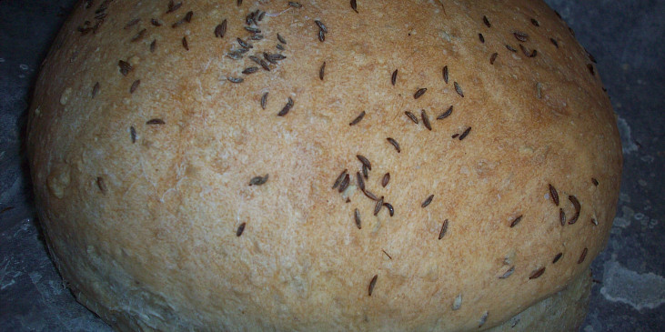 Domácí chléb (po 50 minutách pečení)