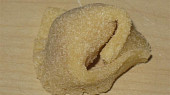 Domácí tortelliny plněné mletým masem a parmazánem