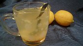 Heiße Lemonade (horké pití z Rakouska proti nachlazení)