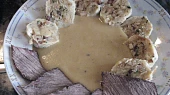 Houskové knedlíky s anglickou slaninou