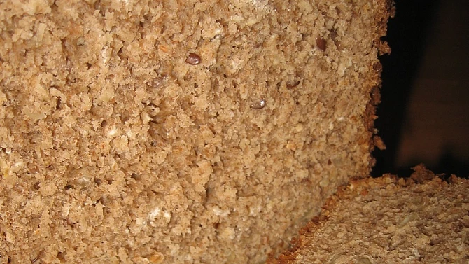 Hrstkový (luštěninový) kváskový chléb