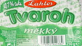 Jahodový dezert s tvarohem (chuťově vyhovuje, jemný, hustý)