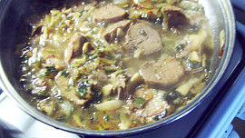 Jazyk na cibulce se žampionama a zázvorem