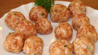 Knedlíčky z mletého masa - zavářka do polévky, Knedlíčky před uvařením