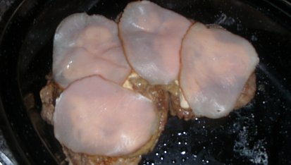 Krkovička se zálesákovou peřinkou