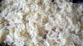 Kroupy s kyselým zelím