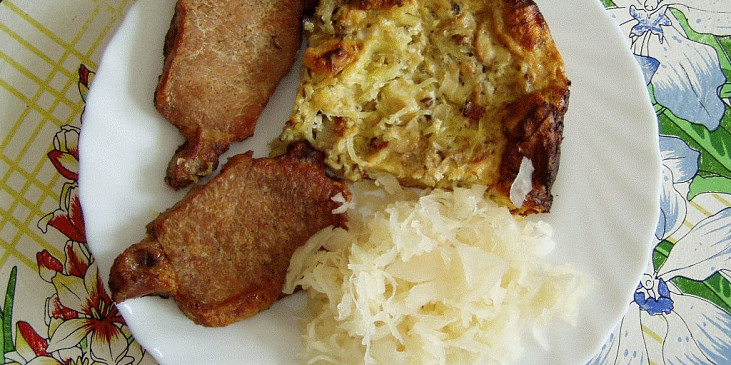 Kuře na bramborákovo-rohlíkové nádivce (Místo kuřete vepřové plátky)