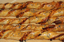 Pizza tyčinky z kynutého těsta