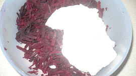 Pomazánka z červené řepy s křenem