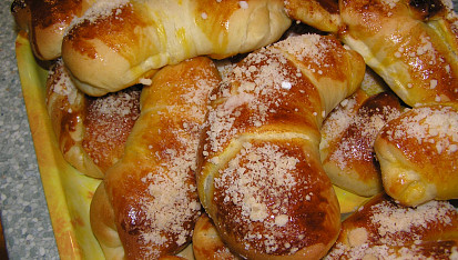 Sladké povidlové rohlíky