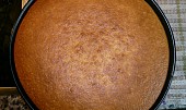 Strakatý makovo-vaječný koláč, po upečení