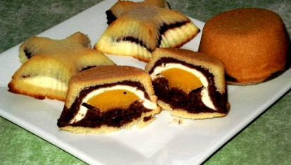 Trojbarevné muffiny