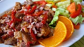 Vepřová pochoutka na černém pivu a tvarůžkách