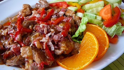 Vepřová pochoutka na černém pivu a tvarůžkách