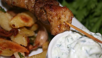 Vepřové špízy s tzatziki