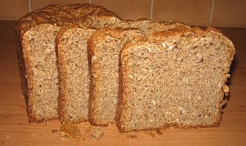 Vícezrnný kváskový chléb se sádlem
