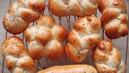 Babiččiny "startovací" žemličky (jinak housky)