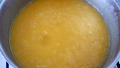 Bramborová polévka s rajčaty