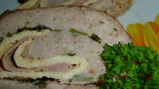 Bůčková roláda